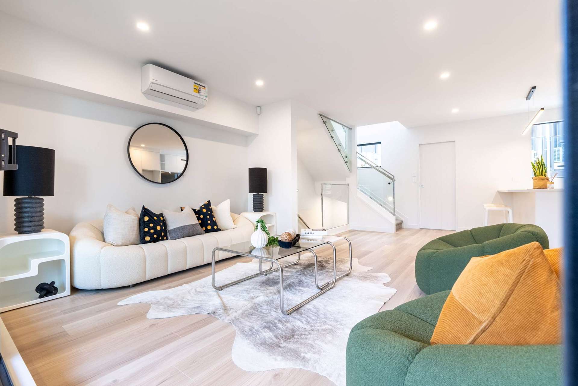 7/12 Onewa Road Northcote_0