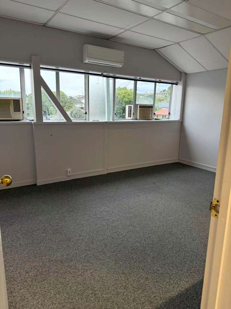 18-20 Frost Road Mt Roskill_8
