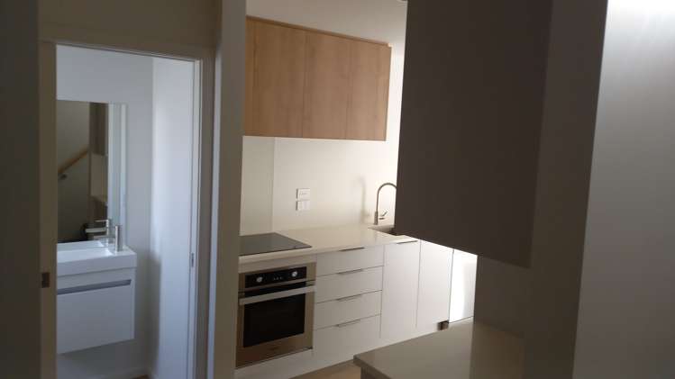 7/240 Stokes Valley Road Stokes Valley_9