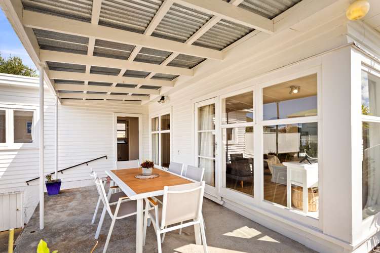 191 Te Atatu Road Te Atatu South_5