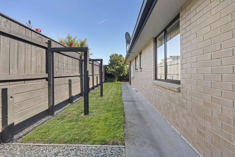 5 Cessna Lane Glen Avon_23