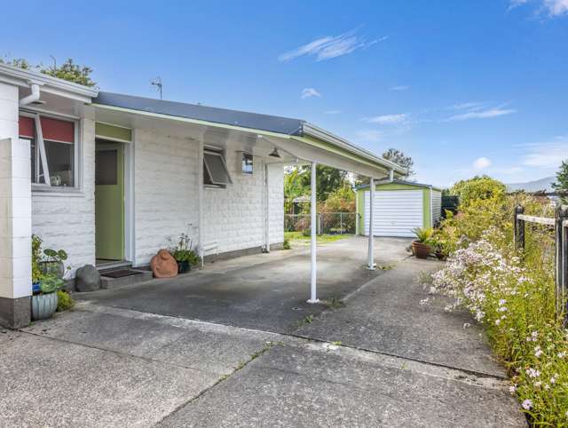 Light-Filled & Low Maintenance