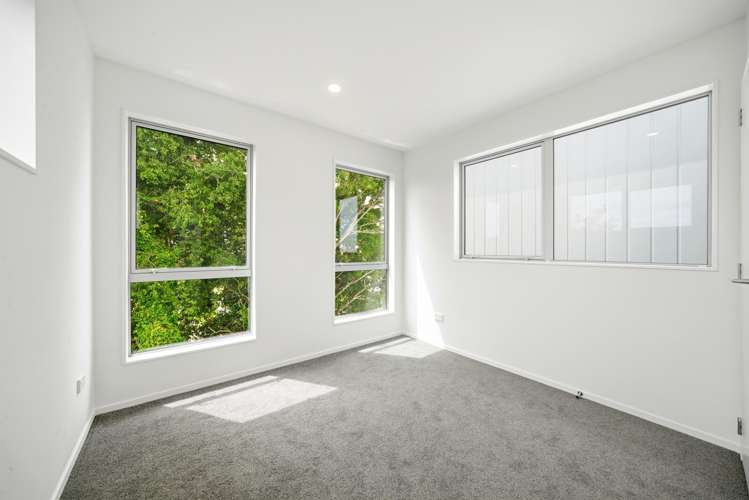 26E Trojan Crescent New Lynn_11