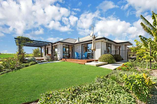 Privacy with water views on 947sqm