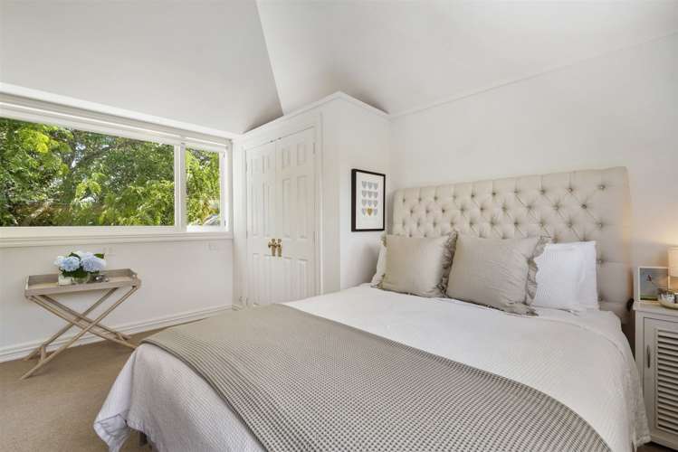 49b Roland Road Greenhithe_30