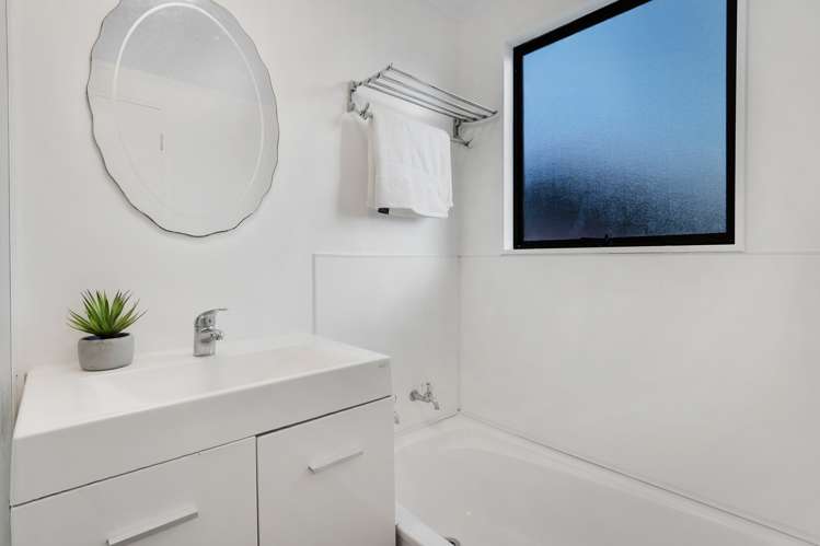 3/2 Blockhouse Bay Road Avondale_7