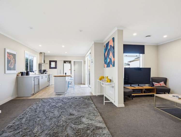 5 Hargest Crescent Saint Kilda_2