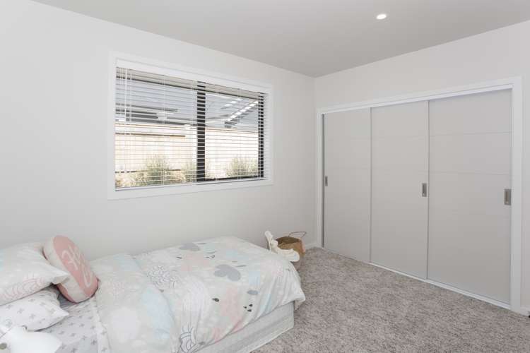 156 Pacific Drive Fitzherbert_11