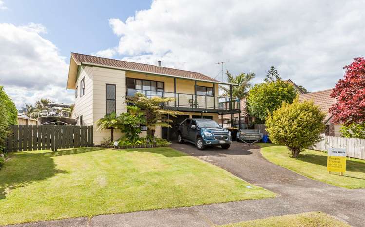 104 Awarua Place Whangamata_24