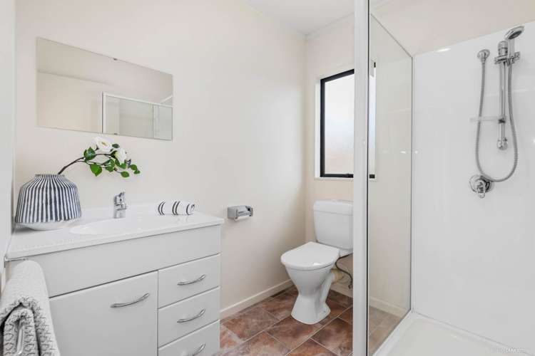 22 Carillon Place Massey_17