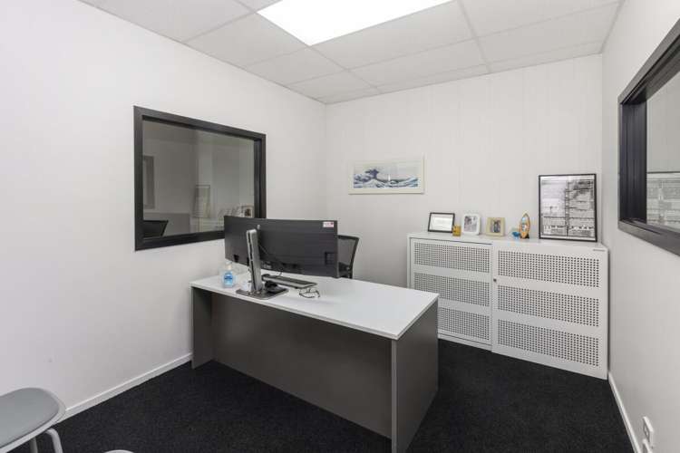 542 Moorhouse Ave Waltham_7