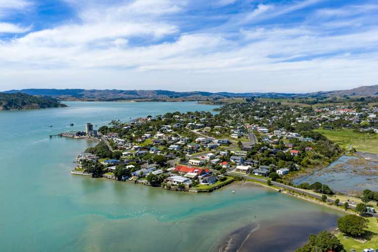 3 Rose Street Raglan_36