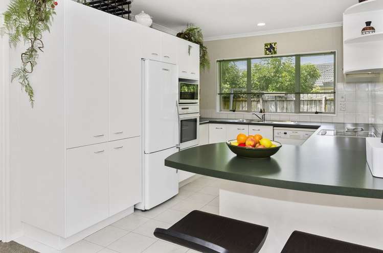 126 Burswood Drive Pakuranga Heights_7