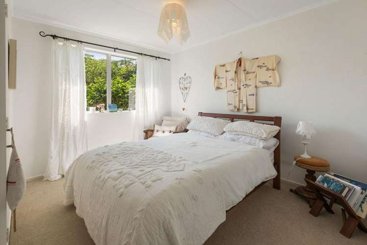 2 Adela Stewart Drive Athenree_14