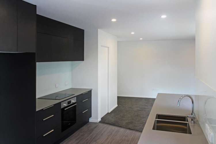 2/278 Worcester Street_0