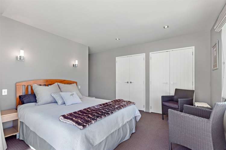 1b The Mall Mount Maunganui_24