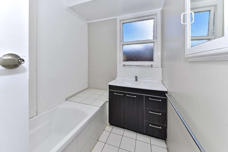 8 Bettina Place Manurewa_11