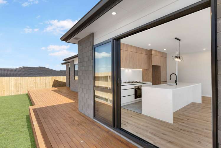 6 Paapaka Way Waiuku_17