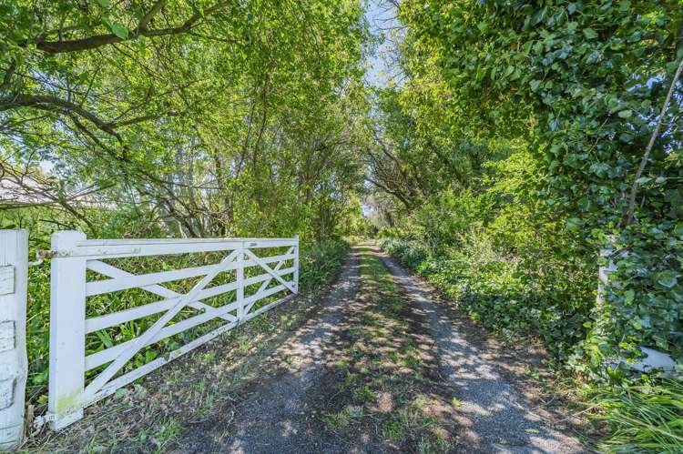 1349 The Lake Road_0