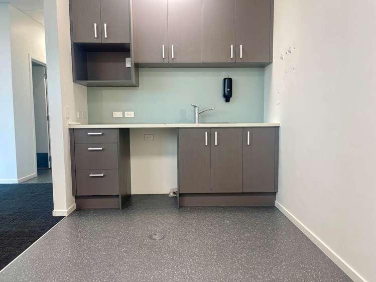 Unit 12/22 Highgate Parkway Silverdale_12