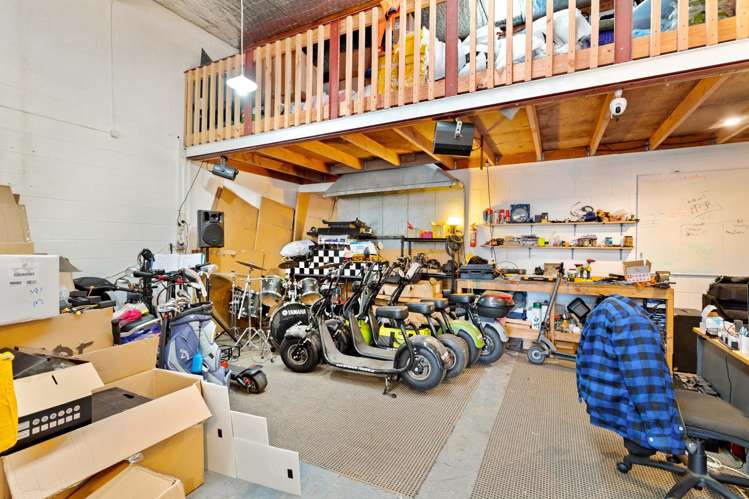 B/8 Southgate Place Henderson North_1