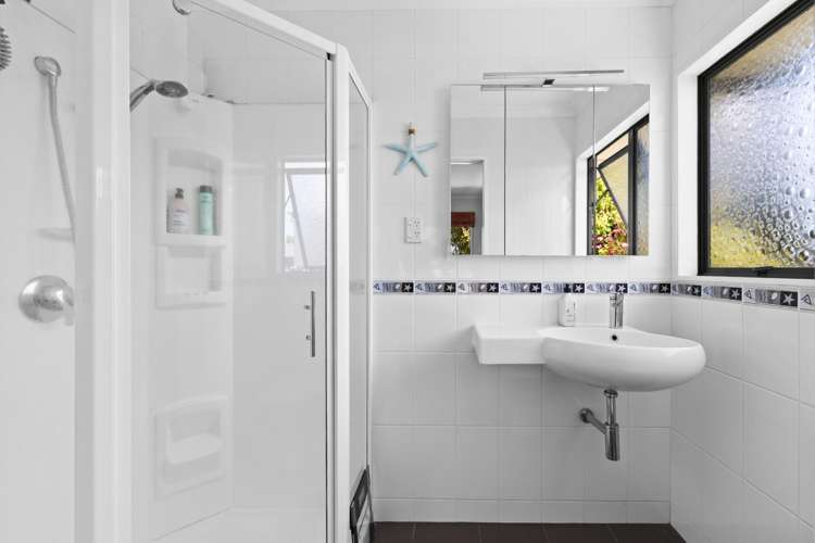 907 Lawrence Street Akina_11