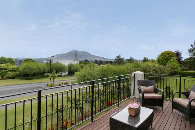 24 Chateau Crescent Rangatira Park_3