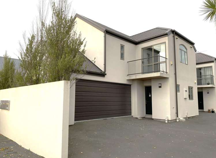18 Mona Vale Av_0