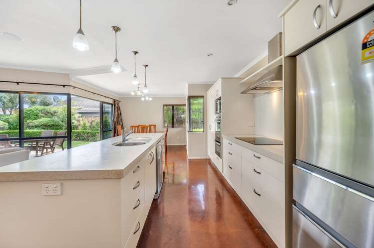 90 Russell Robertson Drive_2