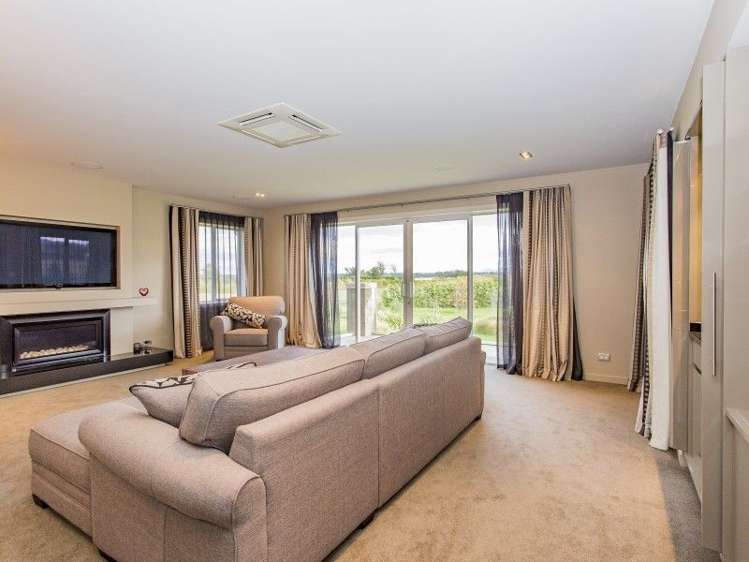 56 Davis Road Cust_7