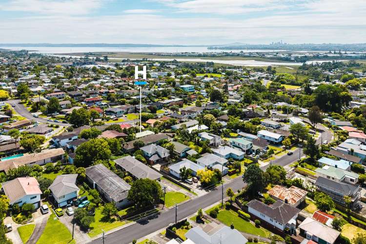 25 Nui Mana Place Te Atatu South_12