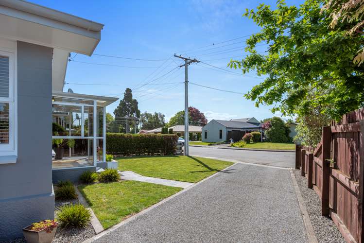 8 Houghton Crescent Redwoodtown_16