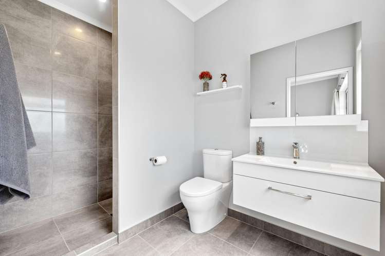 989 East Coast Road Kaiaua_14