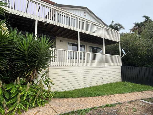 18 Tawhana Crescent Red Beach_1