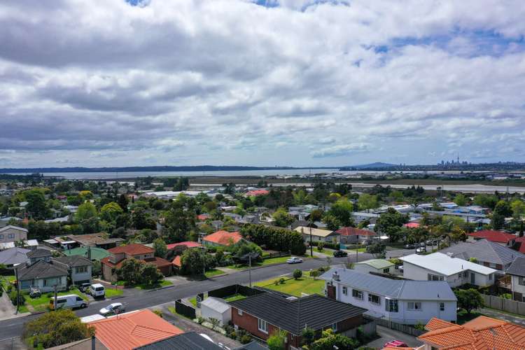 16 Taitua Drive Te Atatu South_19