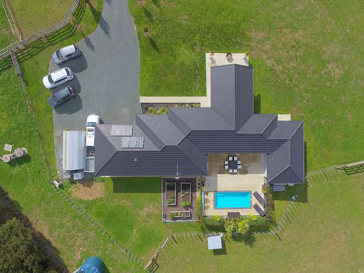 1 Ngaire Close Wainui_23