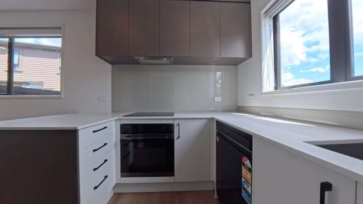 73 Freeland Avenue Mt Roskill_15