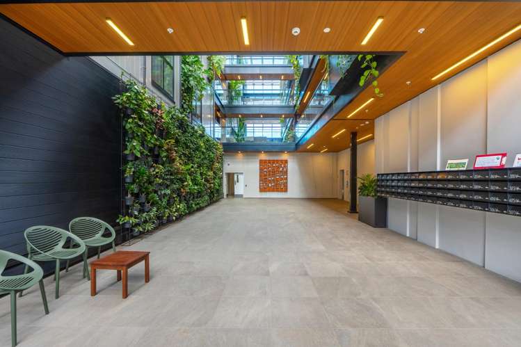 208/4 Bute Road Browns Bay_21