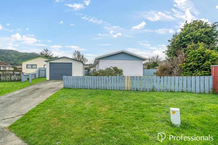 14 Honey Street Wainuiomata_24