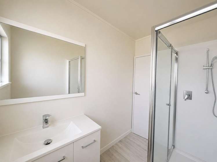 147 Cobham Drive Hamilton East_10