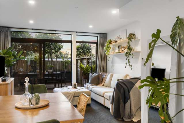 12/15 Chivalry Road Glenfield_1