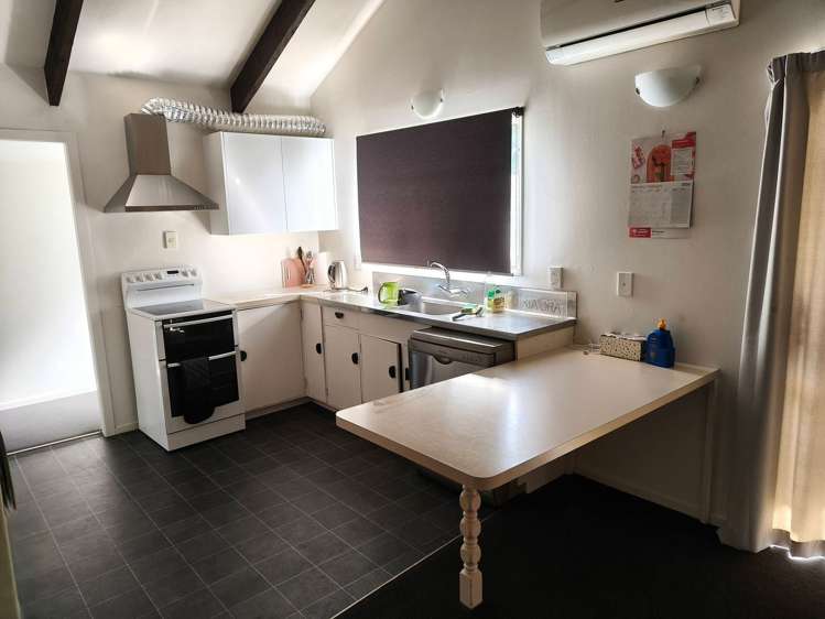 83 Norfolk Crescent Otaki Beach_3