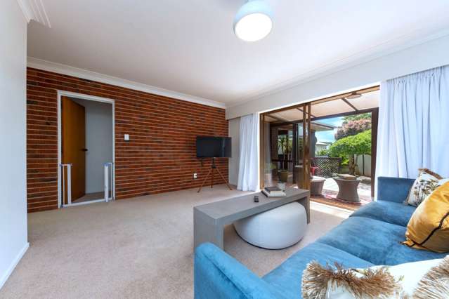 2/127 Golf Road Titirangi_4