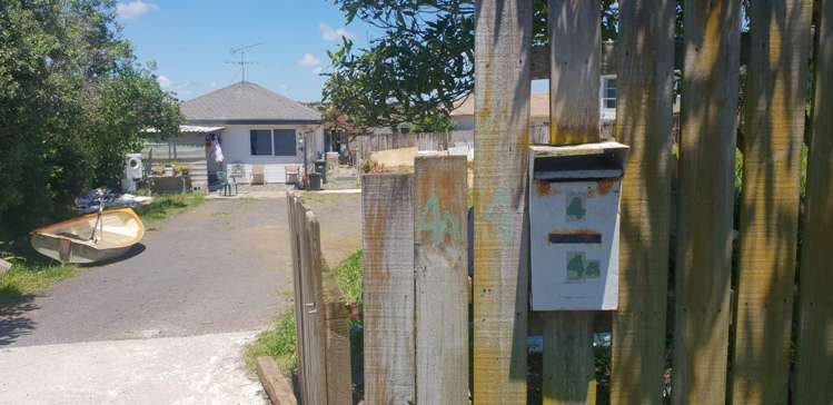 4 Bill Phillip Place Clendon Park_1