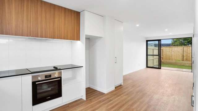  A/32 Coral Crescent Panmure_4