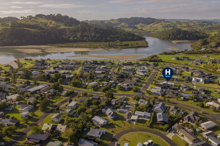 49 Longreach Drive Cooks Beach_21