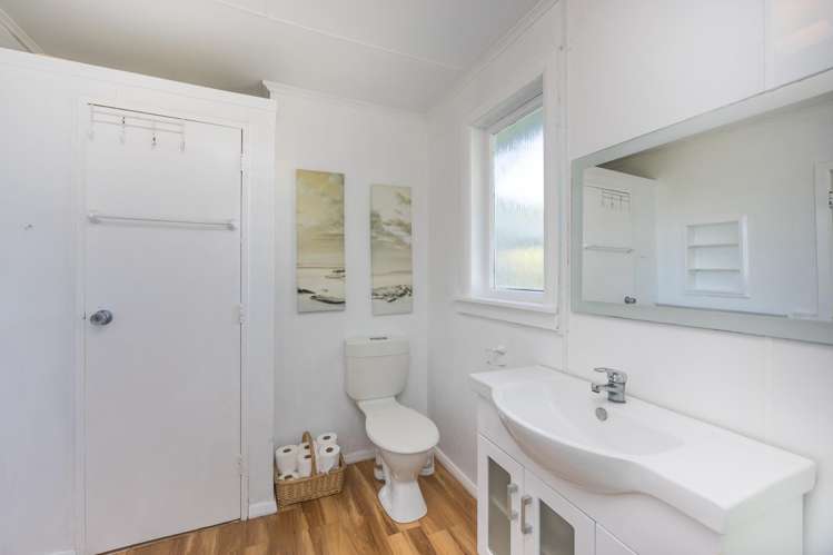 25 Raukawa Street Himatangi Beach_15