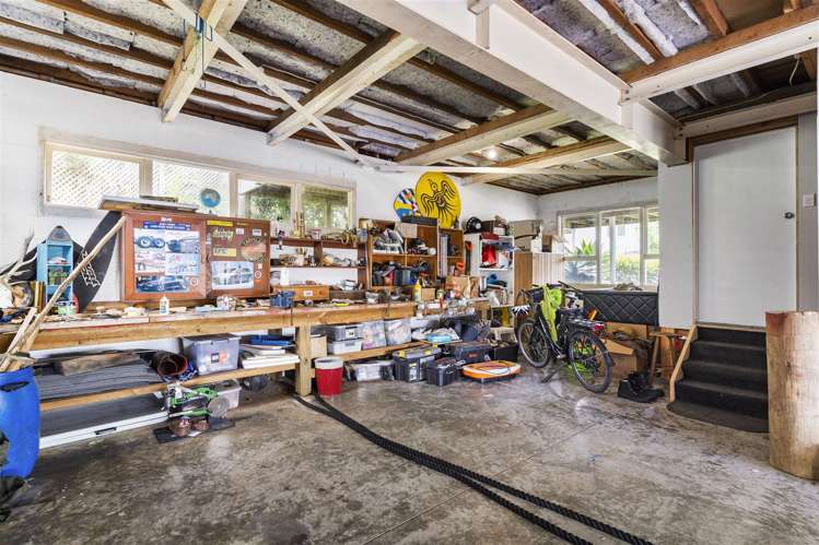 76 Marine Parade Mellons Bay_42