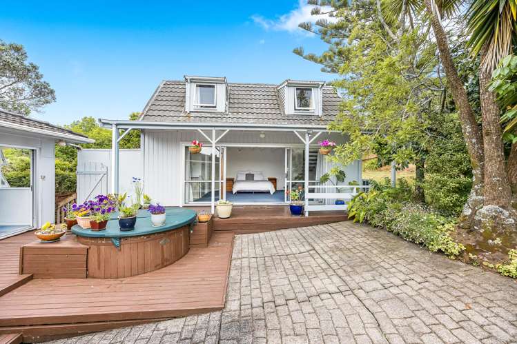 156 Godley Road Titirangi_16