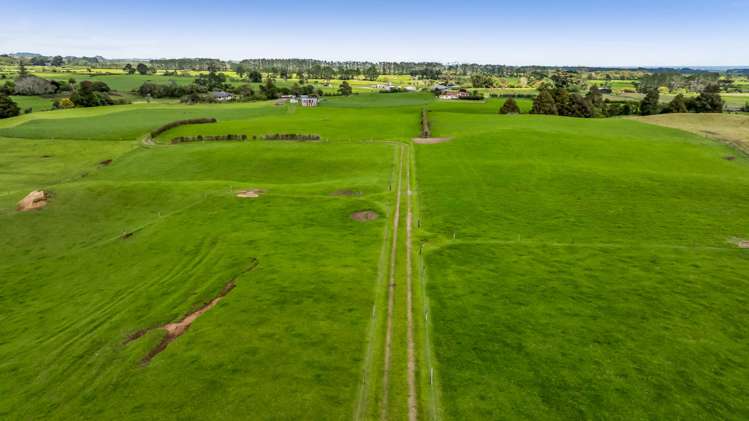 165 Oxford Road Okato_1